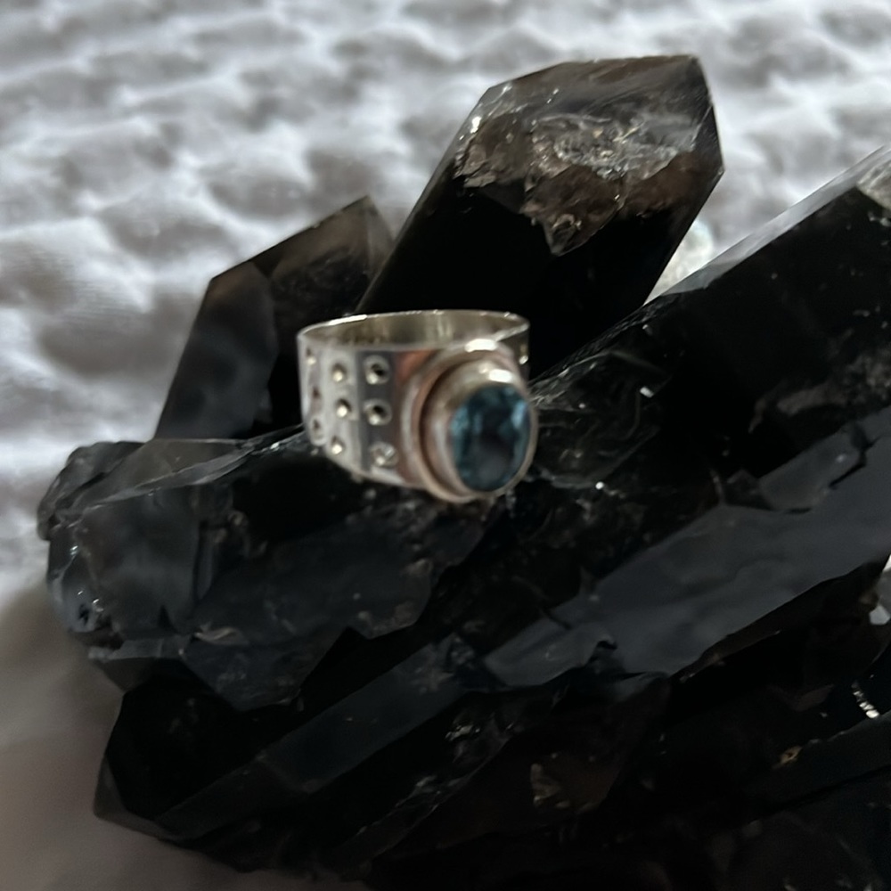 Sterling blue topaz ring 6